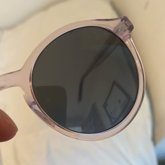 Bailey Nelson Tyler Keyhole Crystal Sunglasses - Picture 4 of 8